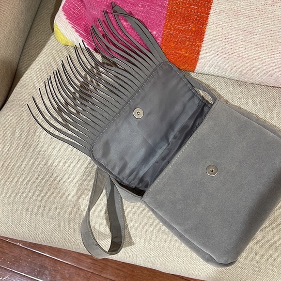 Gymboree grey crossbody bag - Picture 4 of 5